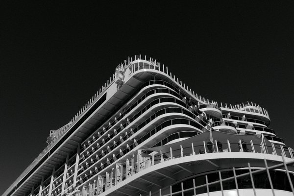 Excursions en champagne en caterham : vivez une expérience unique